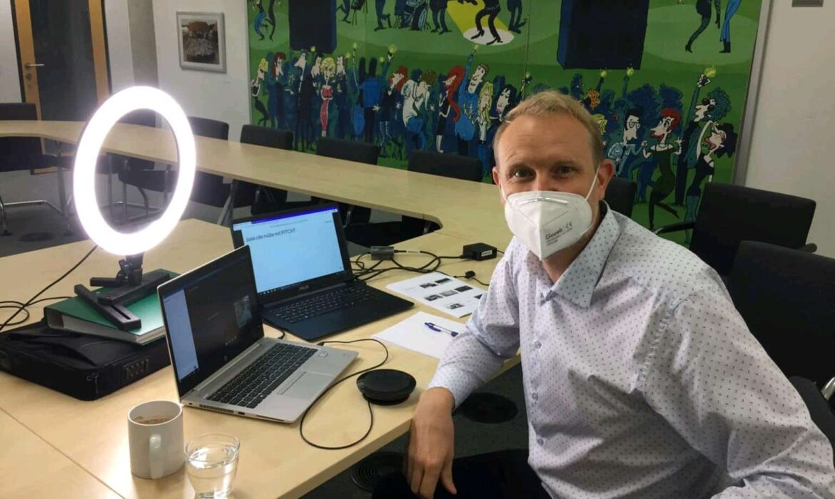 Martin Vasquez: Energie a&nbsp;humor funguje i&nbsp;v&nbsp;online